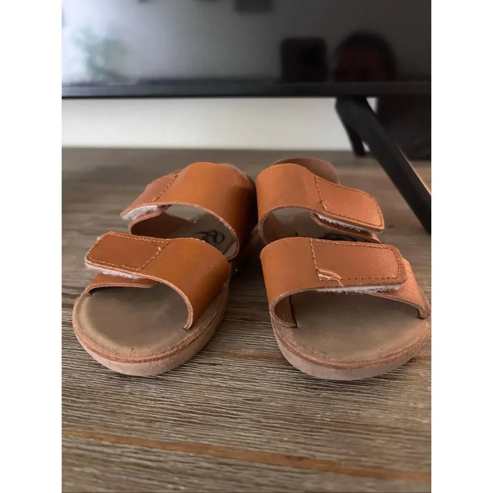 Trary Kid’s Double Adjustable Strap/Buckle Closure Flat Sandals (Toddler) size 5